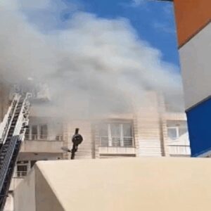 esenyurtta 4 katli binada cikan yangin sonduruldu SXIIPxTN