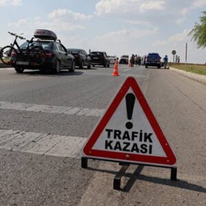 tem otoyolunda kaza trafik durdu yaralilar var CClRXVFT