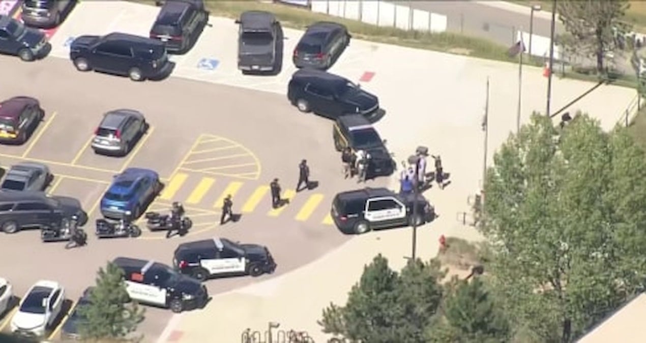 coloradoda lisede kursun yagdirdi polis mudahale etmedi vG2GjVaj