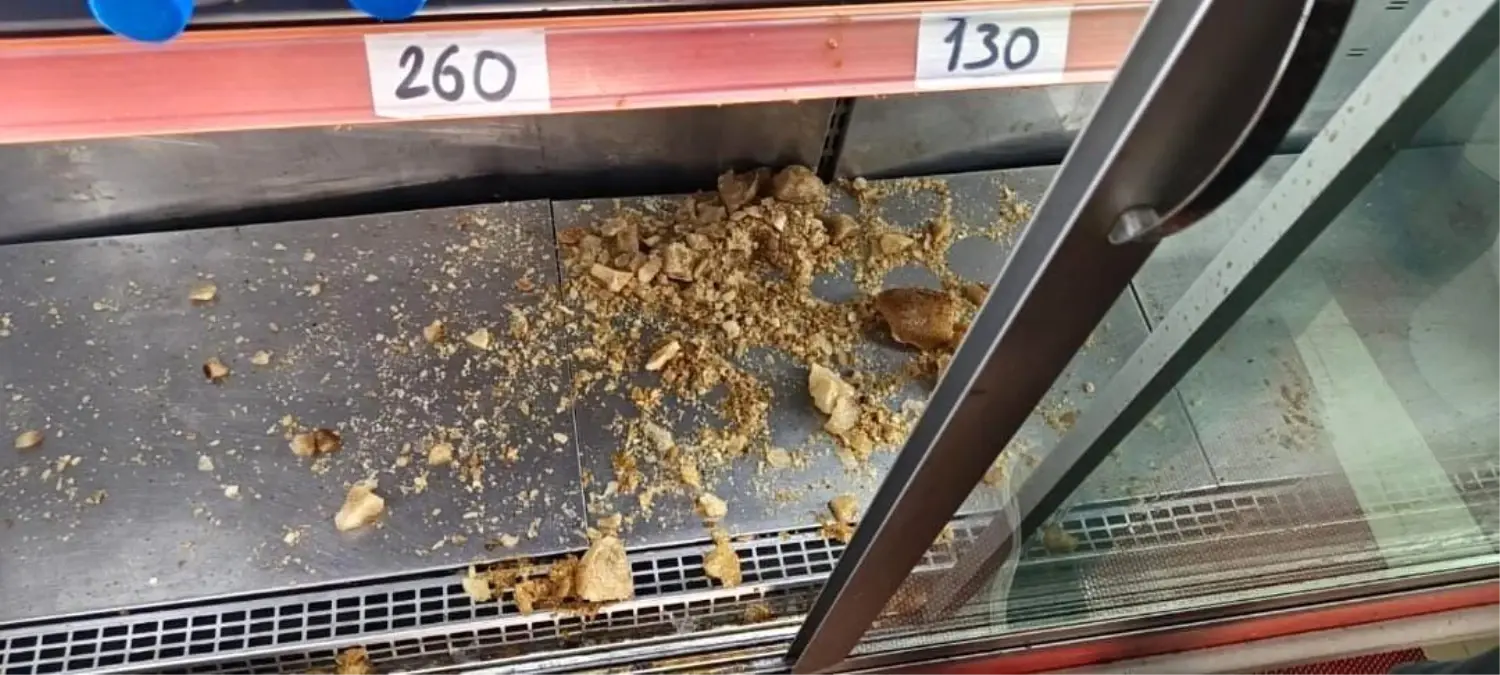 erzurumda tavuk dunyasinda korku dolu anlar donmus sise patladi LQNTIt9r.jpg