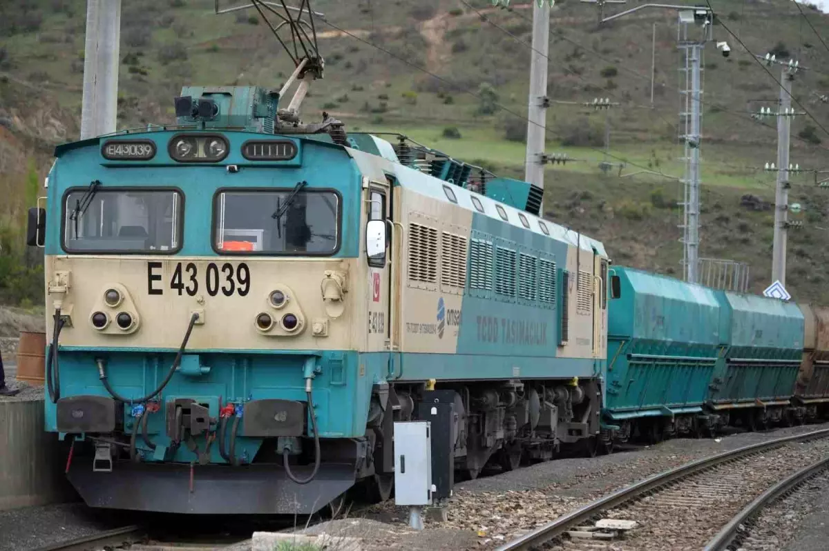 malatya golbasi narli nurdagi demiryolu hatti yeniden hizmete acildi rYPbjDFz.jpg