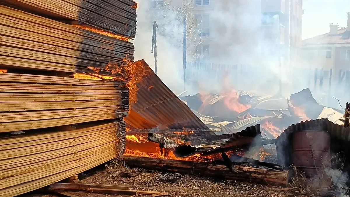 safranboluda kereste fabrikasi yangini kontrol altina alindi DKvKUMNp