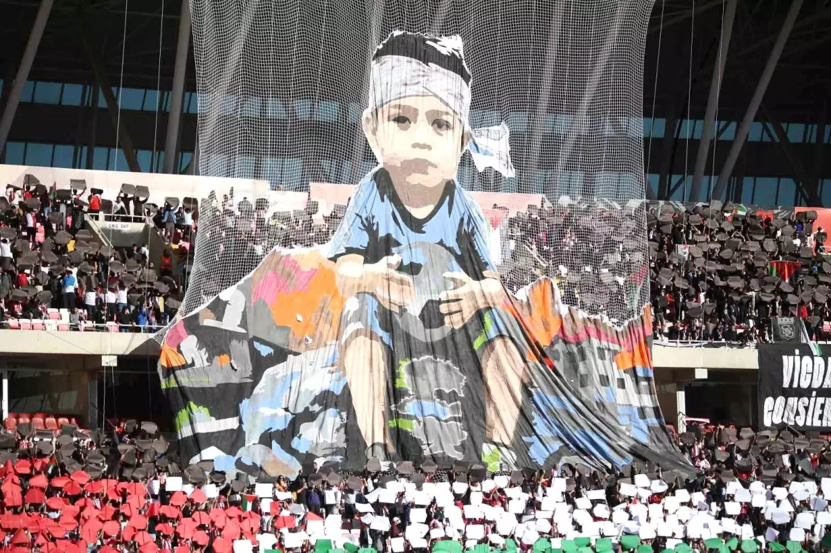 sivassporlu taraftarlardan gazze protestosu dfGRZvnQ