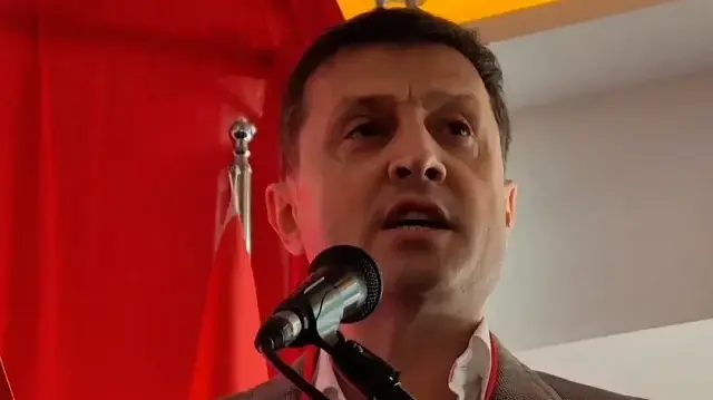 tekirdagda chp kongresinde ortalik karisti kovun beni diyerek salonu terk etti eJDICzmG.webp