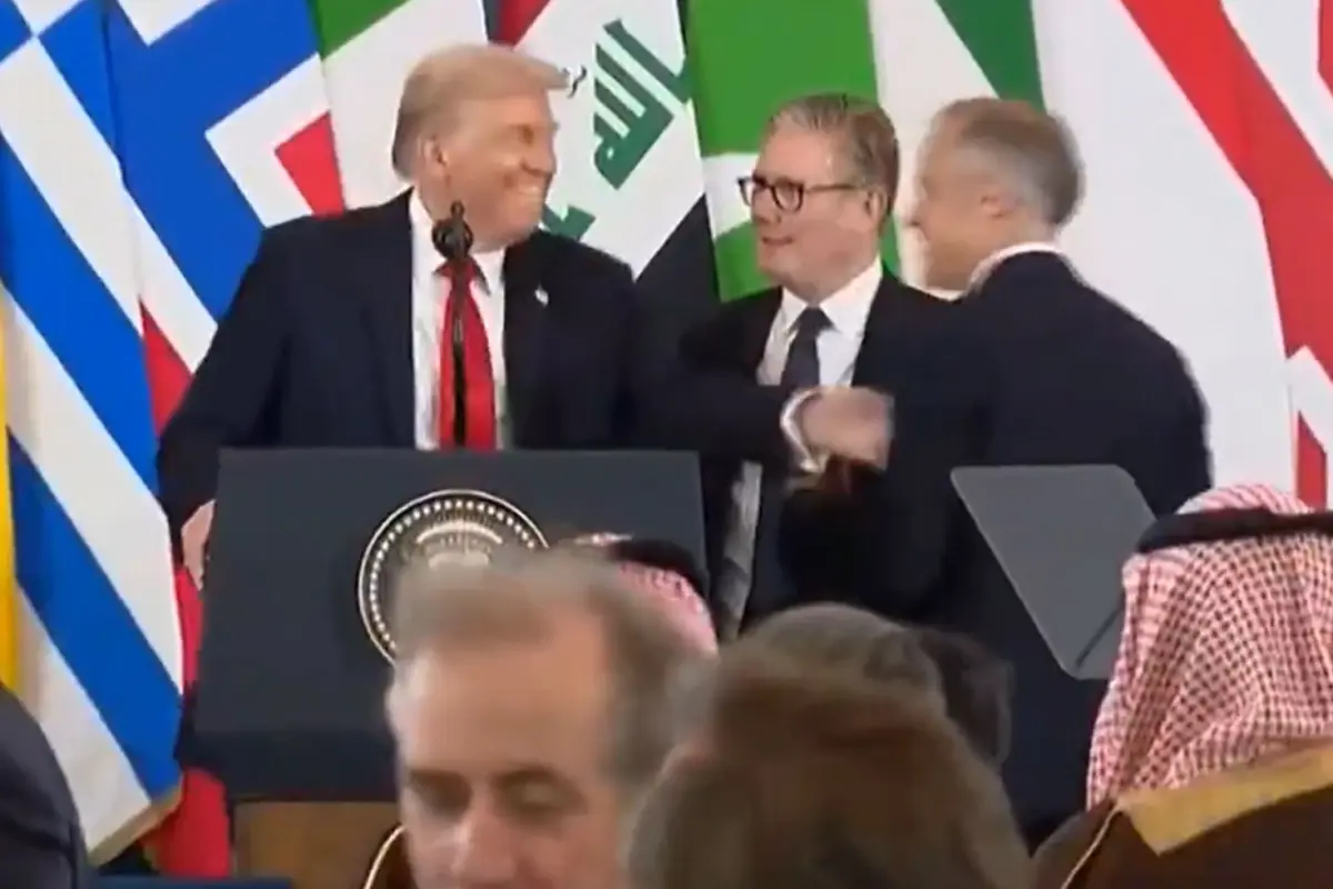 zirvede ilginc anlar trump o ulkenin liderini once kaybetti sonra unvanini degistirdi dKXuPa78.jpg