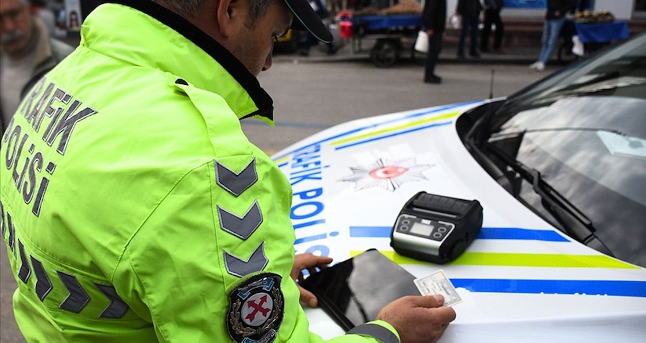 15 kasima kadar aracina taktirmayana 5 bin 856 tl ceza kesilecek JwlbmH8D.jpg