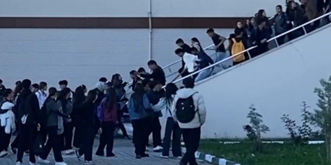 okulda dehset anlari bir grup maganda okul basip ogrenci darp etti mpSJCAli.jpg