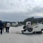 80-yasindaki-surucu-takla-atan-aractan-sag-cikti-4kIJWyqR