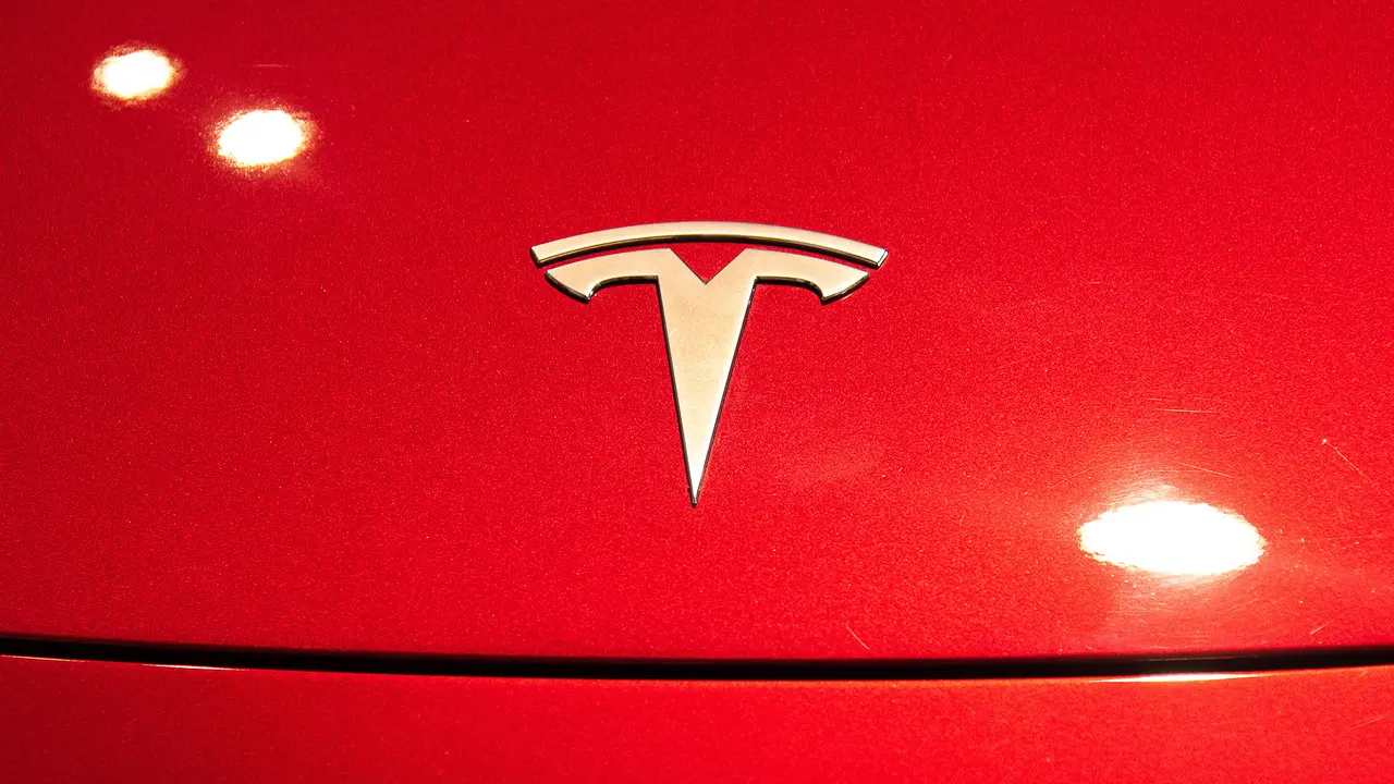 Tesla 10 Milyonuncu Elektrikli Aracını Üretti